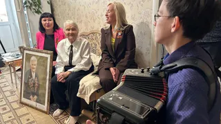 Акция «Краски Победы» объединила поколения в Чебоксарах