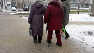 Пенсионеры ликуют: они освобождаются от платы за капремонт и вывоз мусора - но есть нюансы