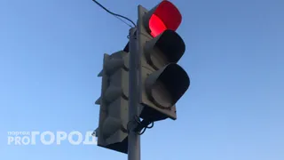 Магнитогорцев предупредили об изменении работы светофора на улице Кирова