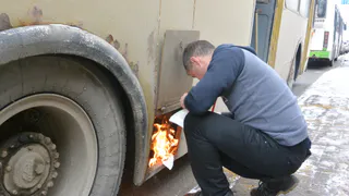 Абсурд дня: в обязанности сотрудников УРТ входит «заправка троллейбусов топливом»