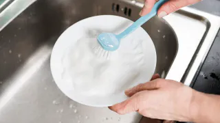 Немцы не ополаскивают посуду от моющего средства — и вот почему: причина просто поражает — дело не в экономии денег