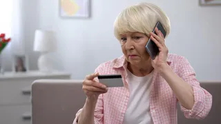 Мошенники обещают увеличить размер пенсии