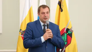 Виталий Артёмов защитил диплом по уборке снега в городе в школе мэров