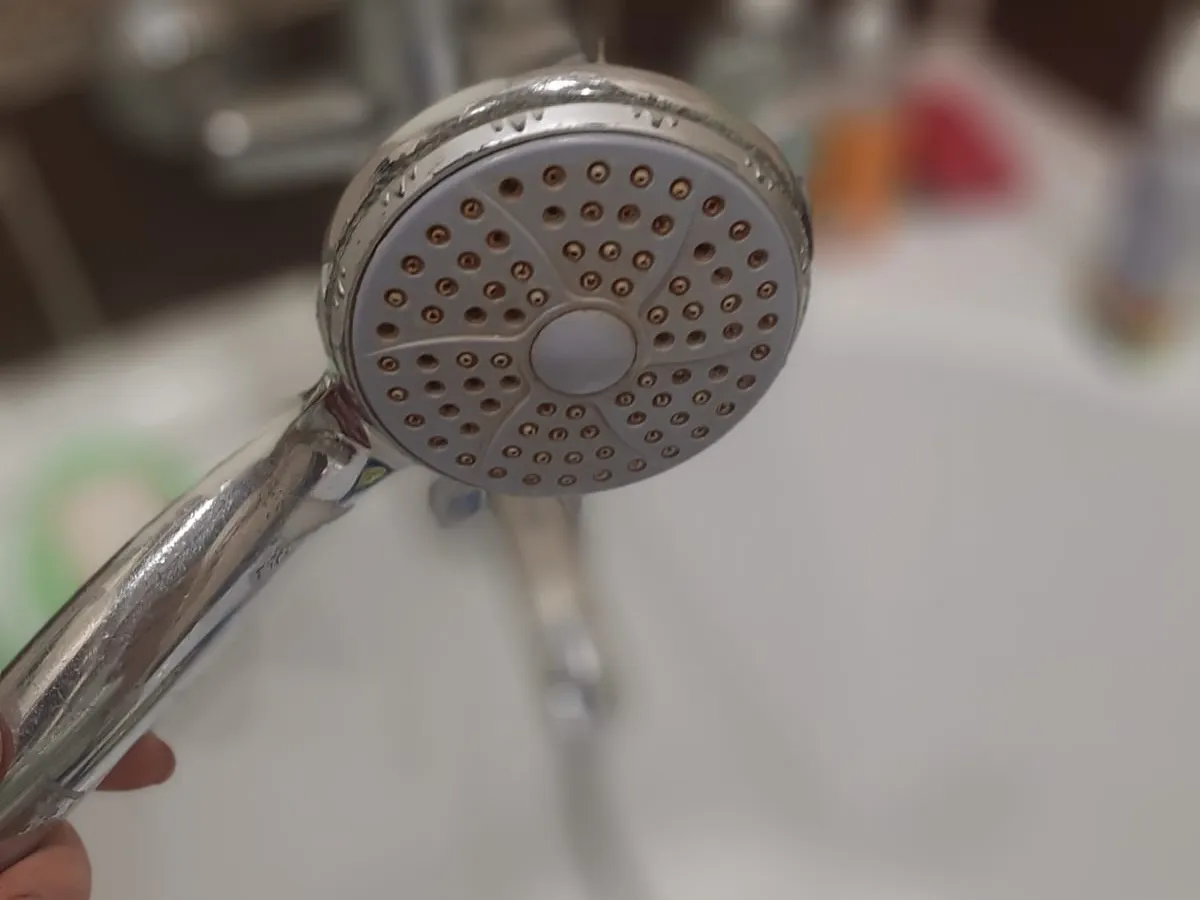 «Лесная 13 /50. Где горячая вода?!»