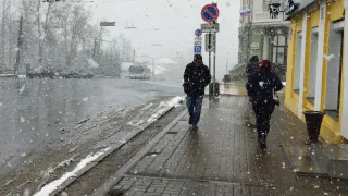 "На нас надвигается волна холода": погода в начале июля заставит достать теплые вещи, температура упадет