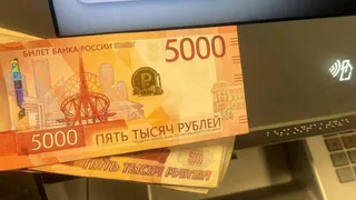 Касается всех, кто снимает наличку: в феврале банкоматы начали воровать деньги у россиян 