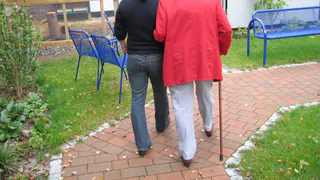 После пятидесяти: Когда шаги уже не считают, а слушают шелест жизни