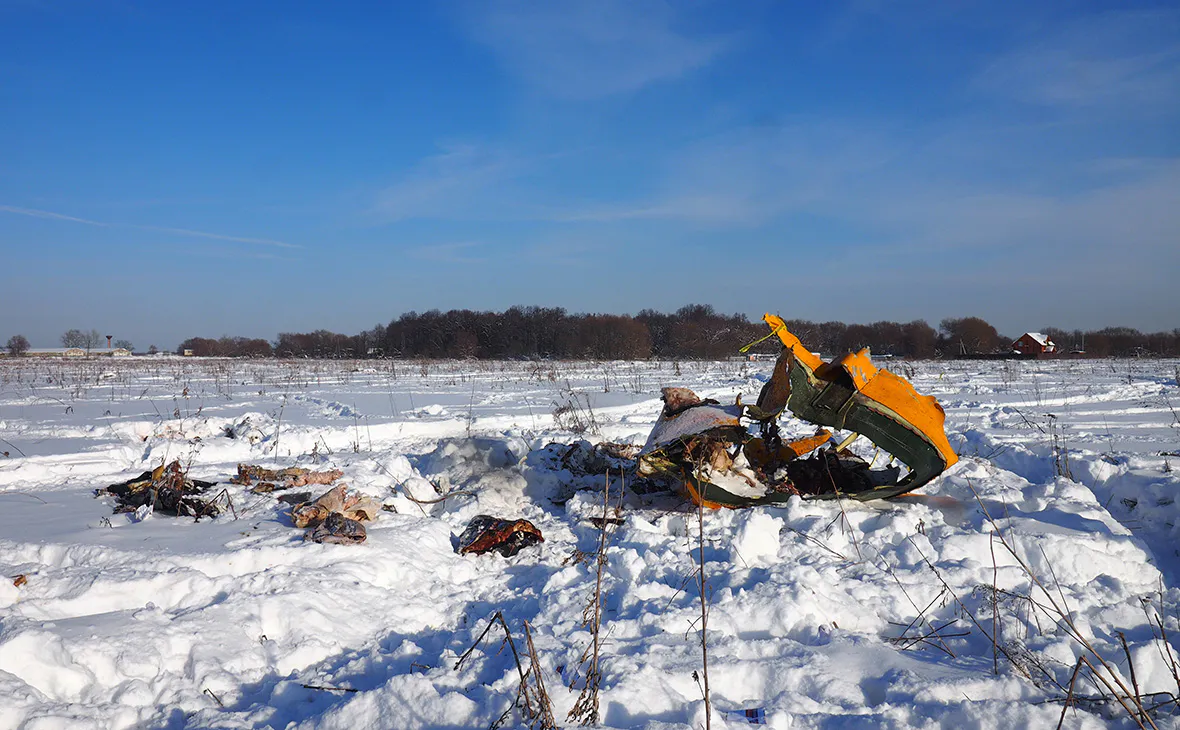 Опубликована расшифровка последнего разговора пилота и командира разбившегося самолета за минуту до крушения