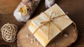 Возьмите и перемешайте марганцовку с мылом, все проблемы будут решены — бесценный лайфхак