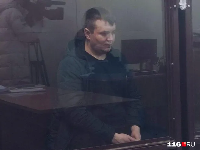 «Скорая приезжает, даёт таблетку и уезжает»: таксист, сбивший людей в Казани, жалуется на приступы в СИЗО