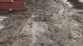 Кому он нужен? После замены труб в Рязани на улице не уложили асфальт