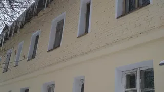 Кто в ответе за сосульки: рязанцам назначили штраф за наледь на крыше