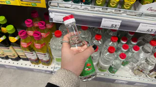 С первым снегом бегу покупать 3 л уксуса — и проблем не знаю, как городские: подсказал старичок из деревни — дома спокойно всю зиму