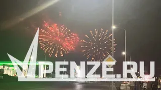 Подростки в Засечном целятся петардами в прохожих