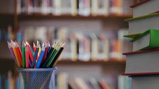 Почти 4 000 школьников региона планируют перевести в первую смену в ближайшее время