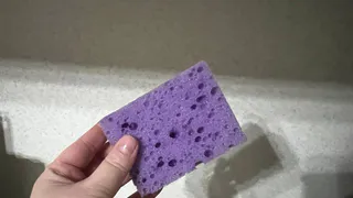 Всю жизнь выбрасывал вонючие губки, пока тёща не рассказала: 1 минута в микроволновке — и никаких бактерий