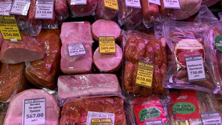 Чистое мясо, сои и хрящей нет: в Роскачестве назвали лучшую колбасу - берите сразу 3 килограмма 