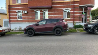 «Мотор сгорает, коробка рассыпается»: таксисты проверили китайские авто на прочность и назвали их реальный срок жизни