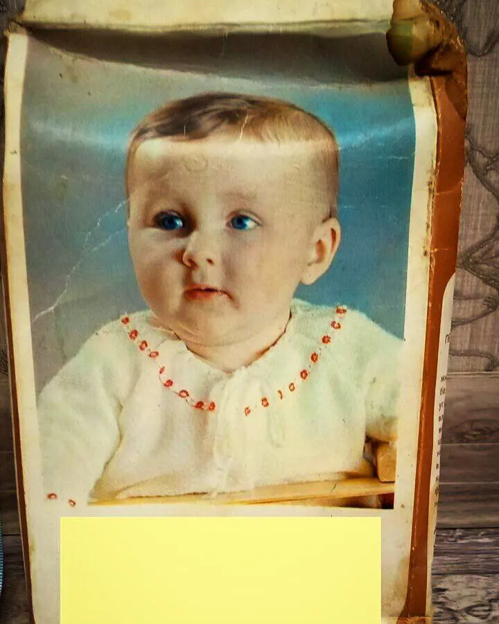 Помните, что продавалось в этой советской упаковке с малышом? 