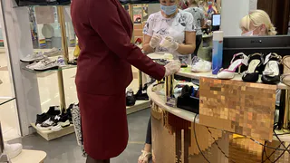 Маски снимать рано: рязанский Роспотребнадзор снова проверил торговые центры на соблюдение мер безопасности