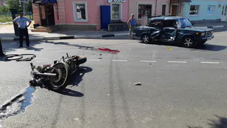 В центре Рязани на улице Горького разбился мотоциклист