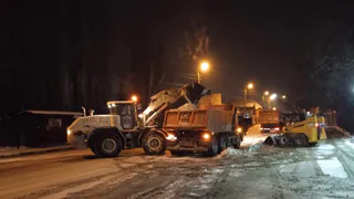 На дороги Рязанской области вышли сотни снегоуборочных машин