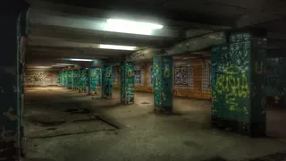 В Рязани отмыли от краски плиточную мозаику в подземном переходе