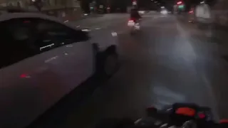 Водитель Renault Duster воспитывал байкеров на дороге Рязани 