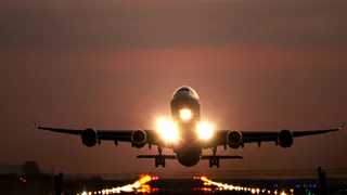 Самолет был вынужден совершить аварийную посадку в Сыктывкаре