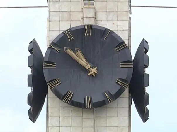 Магнитогорские куранты вернулись в строй после грозы