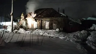 В деревне Орлово округа Муром пожар охватил жилой дом