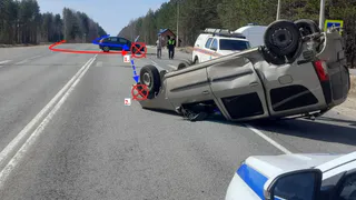 В Коми автомобиль Lada перевернулся на крышу