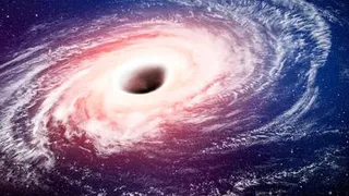 Ученого-пенсионера, который занимается изучением черных дыр, мошенники развели на 12 миллионов