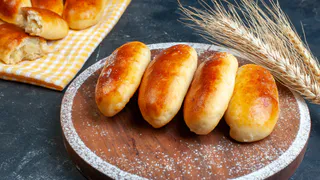 Взбиваем кефир с майонезом — и через 15 минут гора вкуснятина к чаю готова: у домашних только за ушами трещит