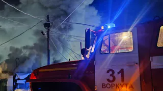 В Коми 17 пожарных Койгородского района и Воркуты ликвидировали два возгорания