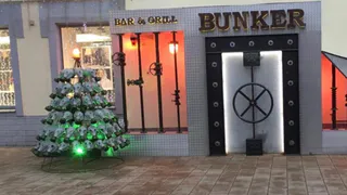 Авторская колонка: Властям лучше решать реальные проблемы, а не переносить елку из противогазов