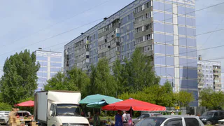 На улице Сельских Строителей в Рязани мужчина погиб из-за падения с 7 этажа