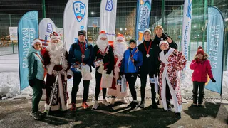 Магнитогорск окунулся в новогоднюю сказку: ночной забег с Дедом Морозом