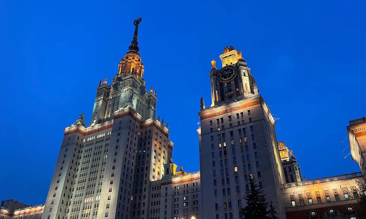 Сколько нужно набрать баллов на ЕГЭ для поступления в ведущие университеты России