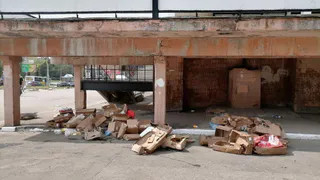 Заработали и свалили: после ярмарки в Дашково-Песочне остались горы мусора