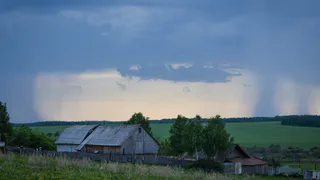 МЧС предупредило о возможной грозе в понедельник