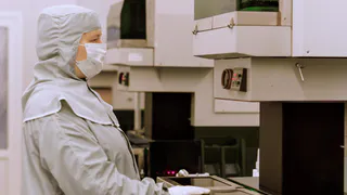 После ночной атаки ВСУ работа завода "Кремний" приостановлена