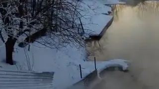 В Рязанской области в пруд сливают кипяток