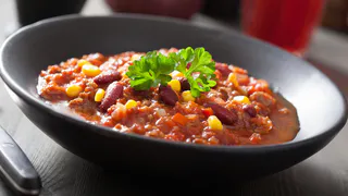 Тот самый нежный гуляш из СССР: шеф-повар раскрыл главный секрет блюда. Мясо тает во рту