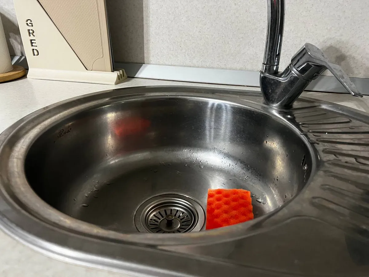 Продвинутые хозяйки смешивают мыло с уксусом и бед не знают: вот зачем они это делают — 2 необычных лайфхака