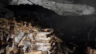 Из-за неосторожности с огнем жители Коми лишились хозпостройки и дров