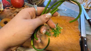 Беру сало, чесночные стрелки и готовлю вкуснятину: выходит изумительная закуска и намазка на бутерброды