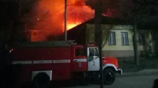 Ночью 11 апреля загорелся деревянный дом на улице Некрасова