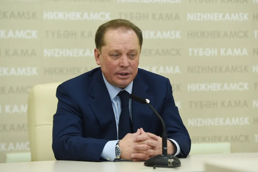 Болеть никто не хочет: Метшин планирует сделать прививку от коронавируса