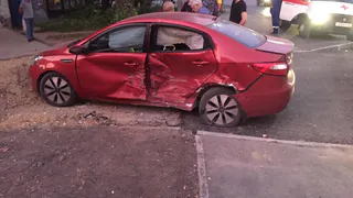 Ночью на улице Гагарина столкнулись Kia и ВАЗ